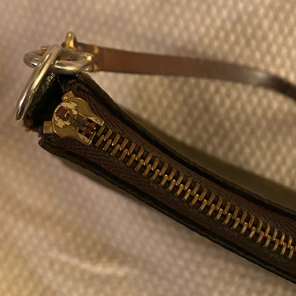 Louis Vuitton Vintage Authentic Pouchette - Picture 3 of 5